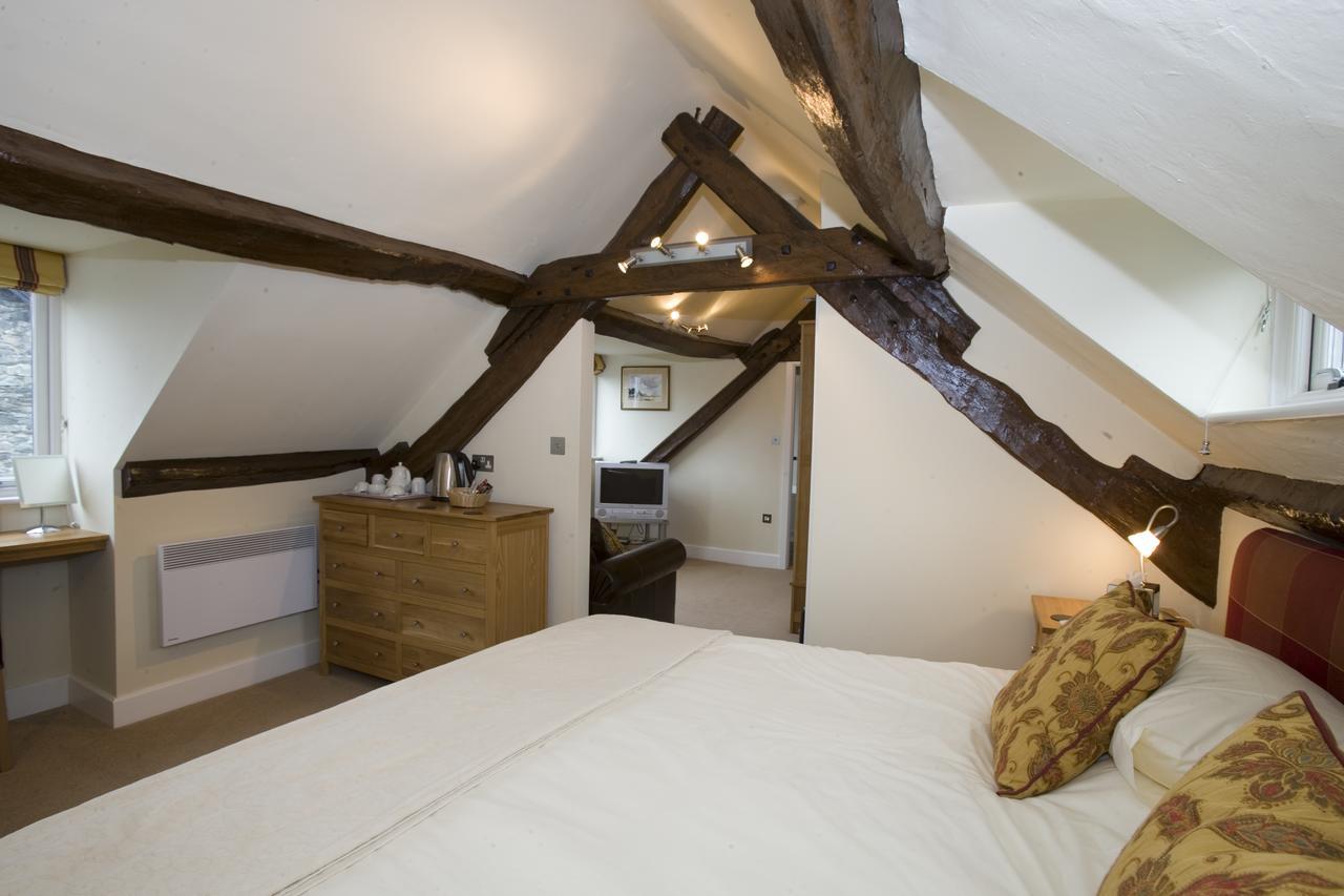 Castle Cottage Restaurant With Rooms Харлех Экстерьер фото