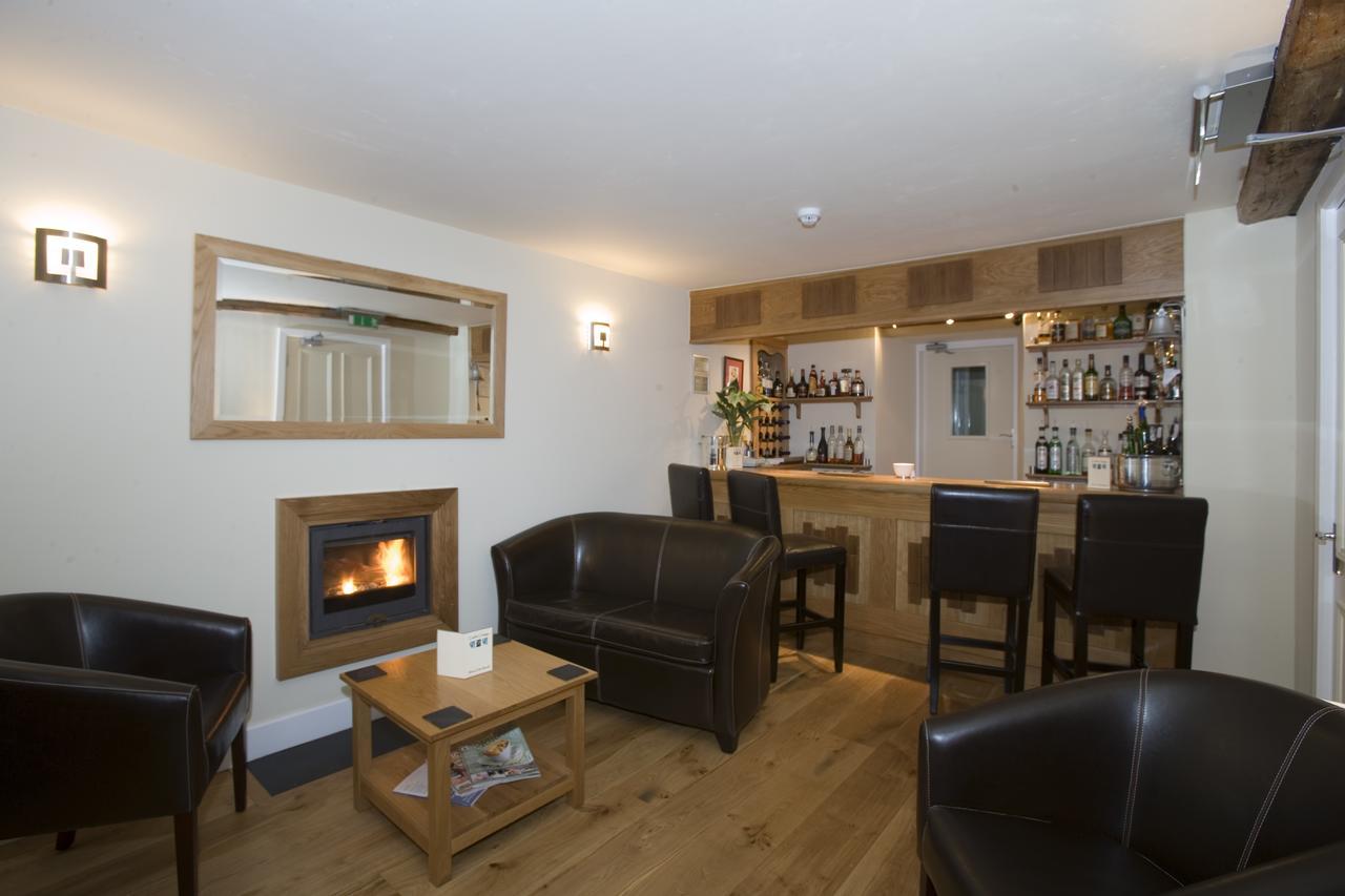 Castle Cottage Restaurant With Rooms Харлех Экстерьер фото